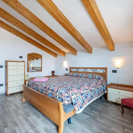 Ginevra Apartment