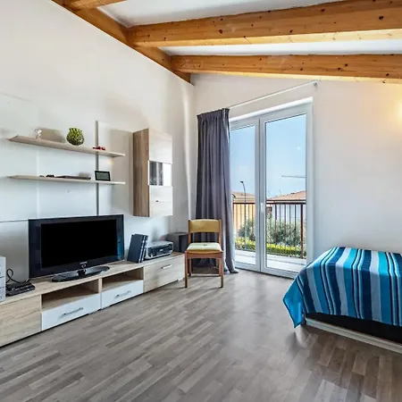 Ginevra Apartment *